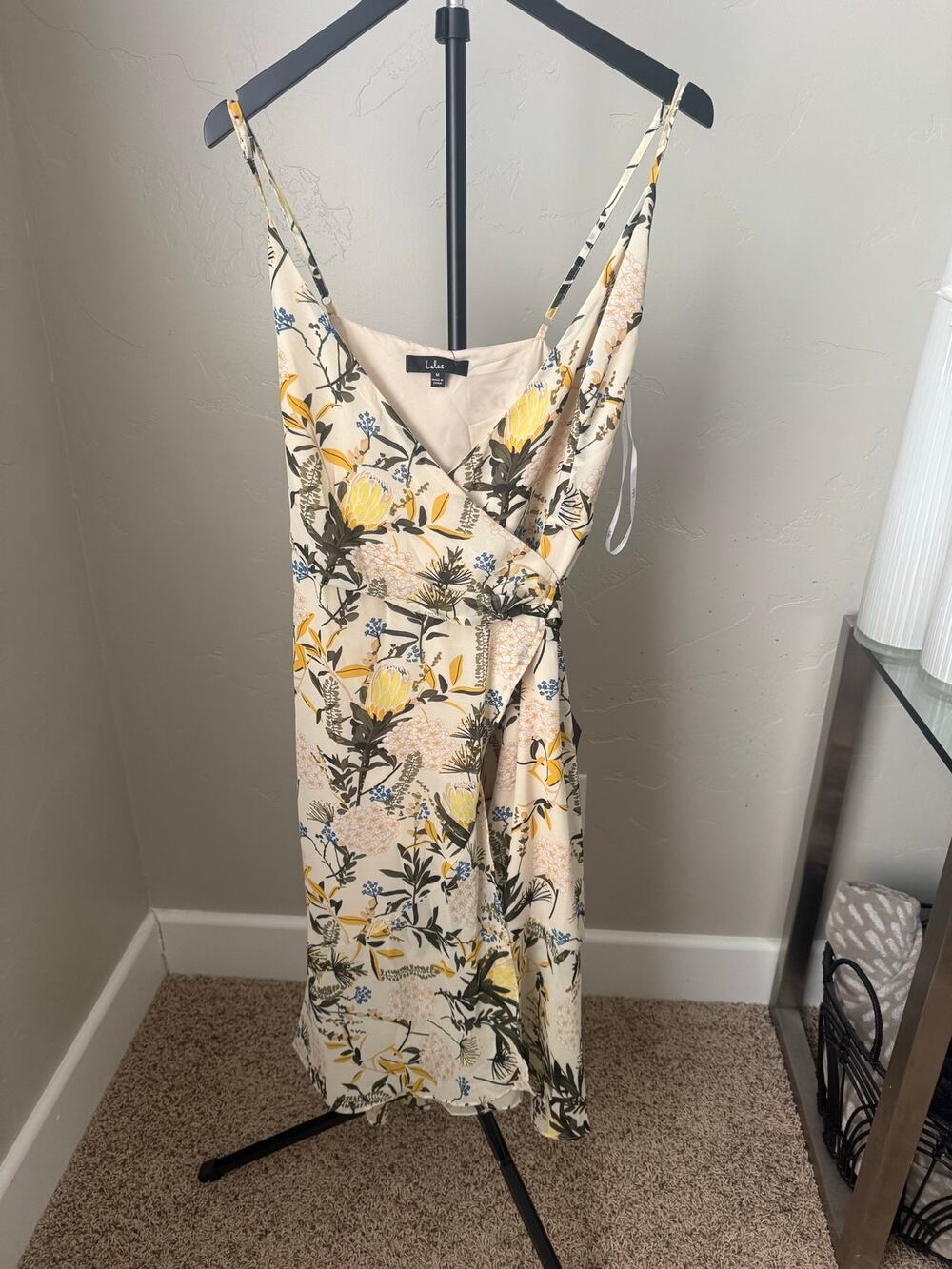 Lulus Wild Flowers Cream Floral Print Wrap Midi Dress Size M NWT